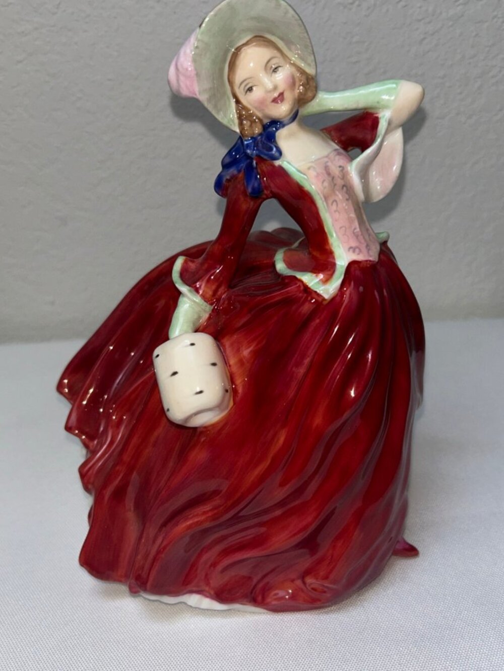 MINT Rare HN1934 Signed JE 1941940s/50s Royal Doulton "AUTUMN BREEZES" Figurine